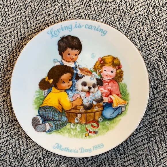 Avon 1989 Mother’s Day Plate - Picture 1 of 2